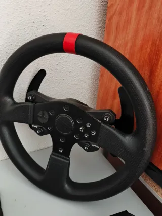Volante da corsa Thrustmaster T300 + Pedali per PS4 e PC