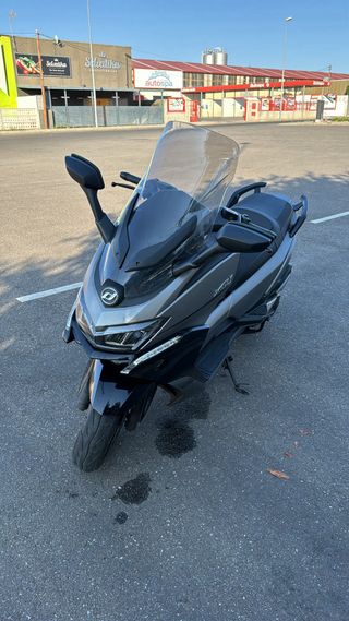 Daelim XQ125 Maxi Scooter Automática
