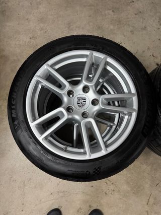 Llantas Porsche con Michelin 70%