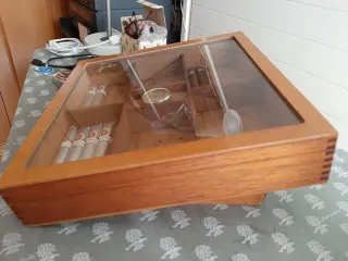 Caja Humidificadora de Madera y Cristal