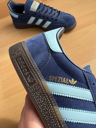 Zapatillas Adidas Spezial Azul Marino y Dorado