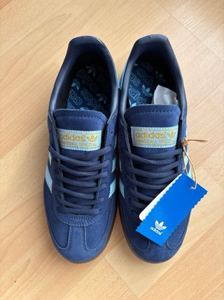 Zapatillas Adidas Spezial Azul Marino y Dorado