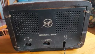 Radio antigua madera