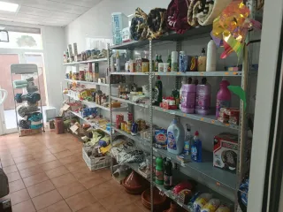 Mobiliario de carnicería completo