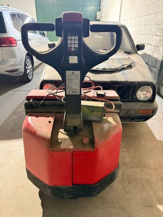 Transpaleta eléctrica BT LWE180