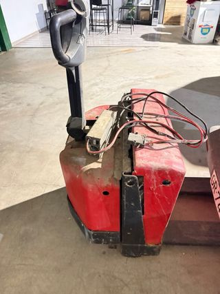 Transpaleta eléctrica BT LWE180