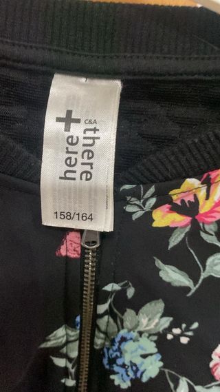 Chaqueta Negra Flores Talla 158