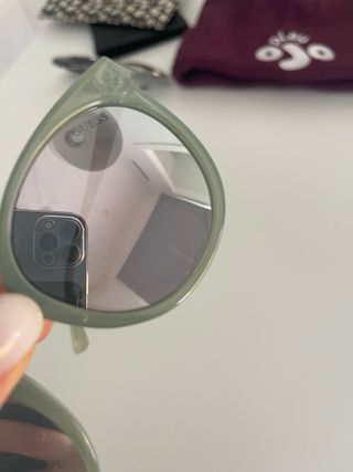 Gafas de sol Guess verdes originales