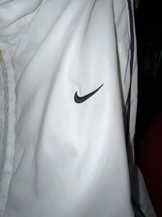 Chaqueta Nike Blanca