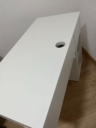 Escritorio blanco moderno