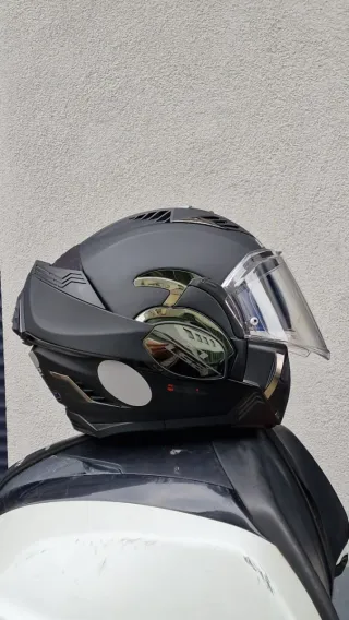 Casco de moto ls2 vaillant modular