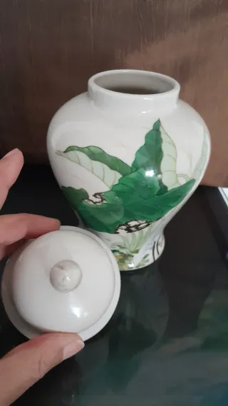 Jarrón de porcelana japonés