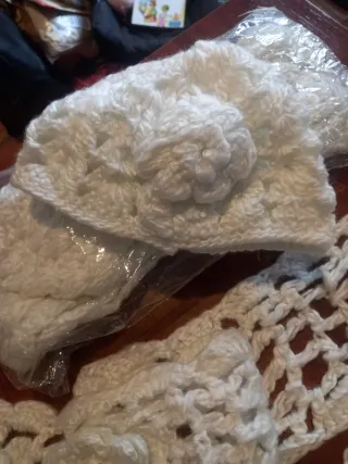 Juego Gorro y Bufanda Lana Blanca x 2