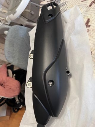 Tubo de escape para moto sin usar