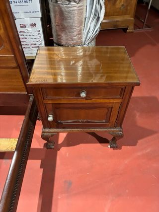 Cama antigua de madera