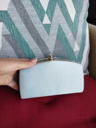 Bolso de fiesta plateado .