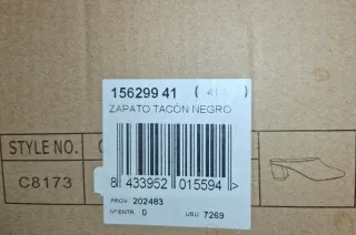 Zapatos zuecos negros antelina