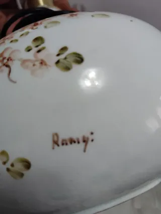 Lampade antiche in porcellana