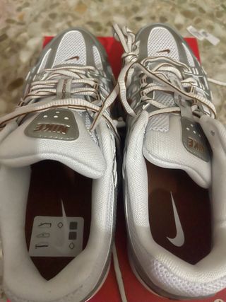 Nike P-6000 Plata y Blanco