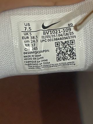 Nike P-6000 Plata y Blanco