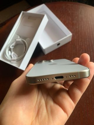 iPhone 15 Pro 256GB titanio