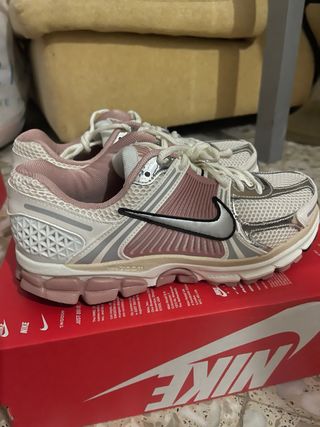 Nike Vomero 5 Rosa/Blanco