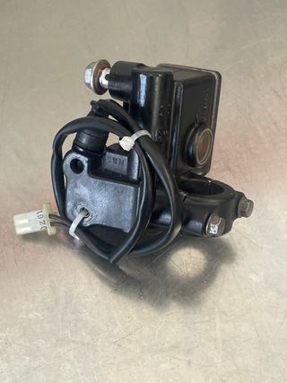 Bomba Freno Yamaha YBR125 2011