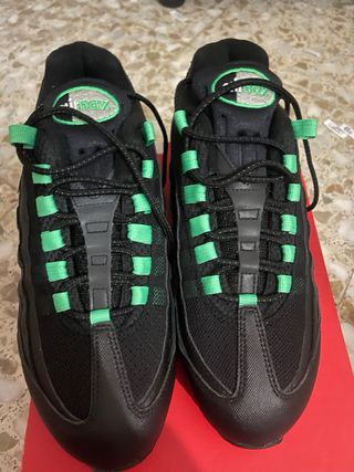 Nike Air Max 95 Negro y Verde