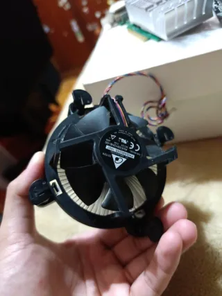 Placa Base Asus + GT 720 + i5-7400 (defectuoso)