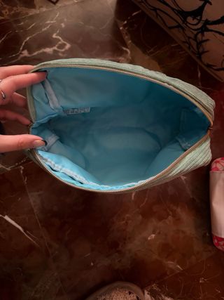 Neceser color verde agua