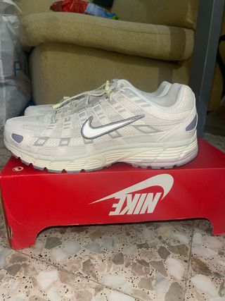 Nike P-6000 Gris y Blanco