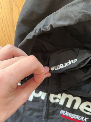 Chaqueta Umbro x Supreme Negra y Blanca