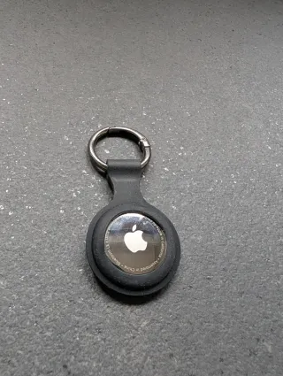 Apple AirTag con batteria e porta AirTag silicone