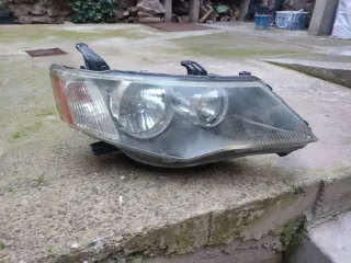 Faro Mitsubishi Outlander 2008