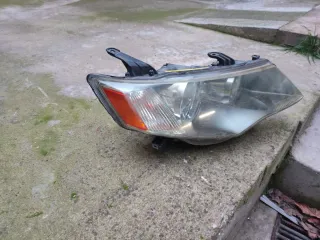 Faro Mitsubishi Outlander 2008