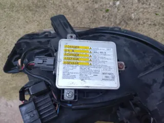 Faro Mitsubishi Outlander 2008