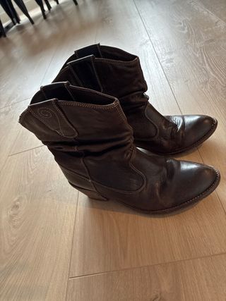 Botines de piel marrones número talla 40
