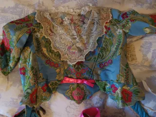 Traje de Fallera azul y multicolor