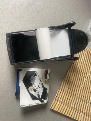 Kit para hacer sushi: esterilla y moldes