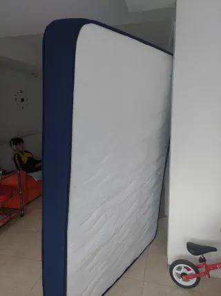 Colchón 135x190cm, 24cm alto.