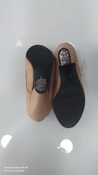 Zapatos de baile beige sin estrenar