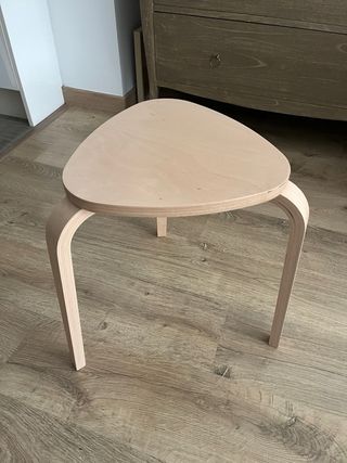 Taburetes de madera Ikea