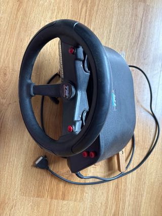 Volante Thrustmaster Grand Prix 1