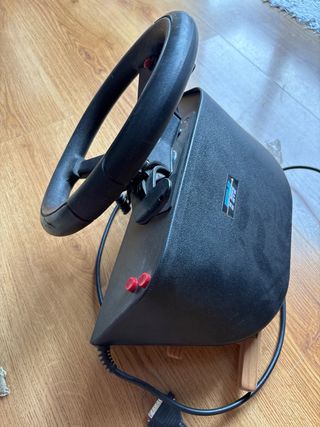 Volante Thrustmaster Grand Prix 1