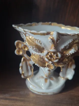 Antiguo florero pequeño