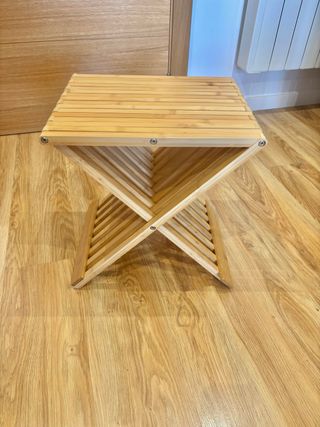 Mesita auxiliar plegable de bambú