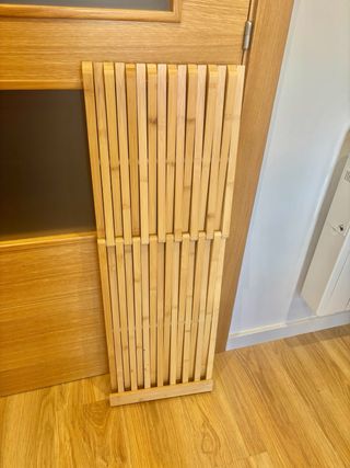 Mesita auxiliar plegable de bambú