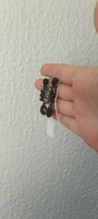 Pendientes largos negros y grises