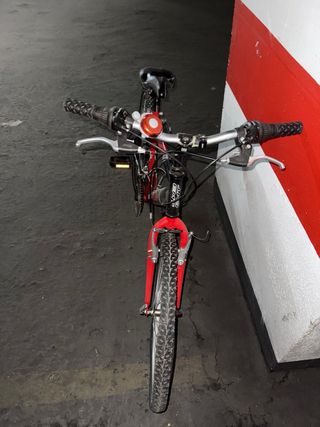 Bicicleta infantil EMT 100H roja