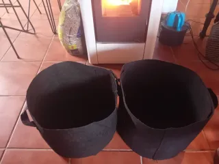 Cestos de fieltro negros